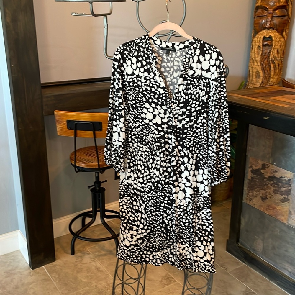 Banana Republic black and white summer dress size M
